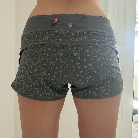 Lululemon shorts - Picture 4 of 4